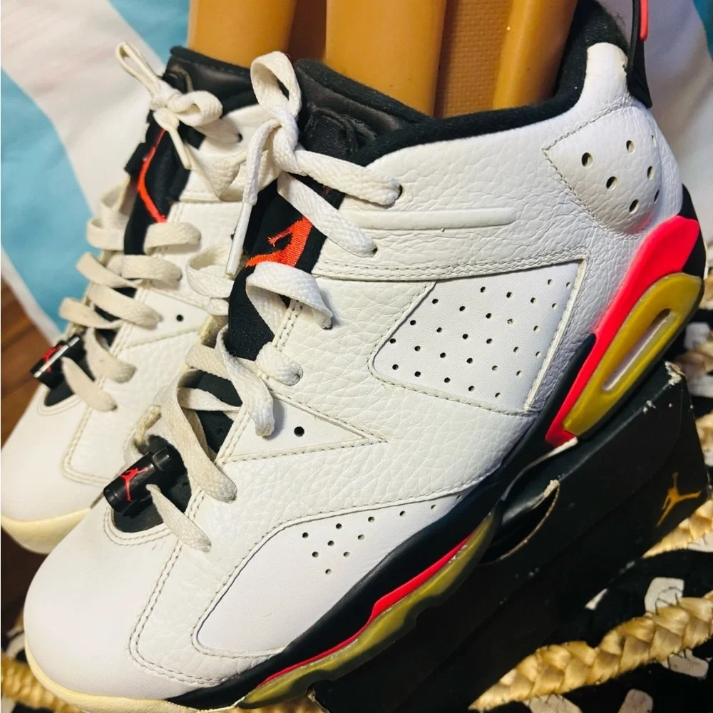 Air Jordan 6 Retro Low 